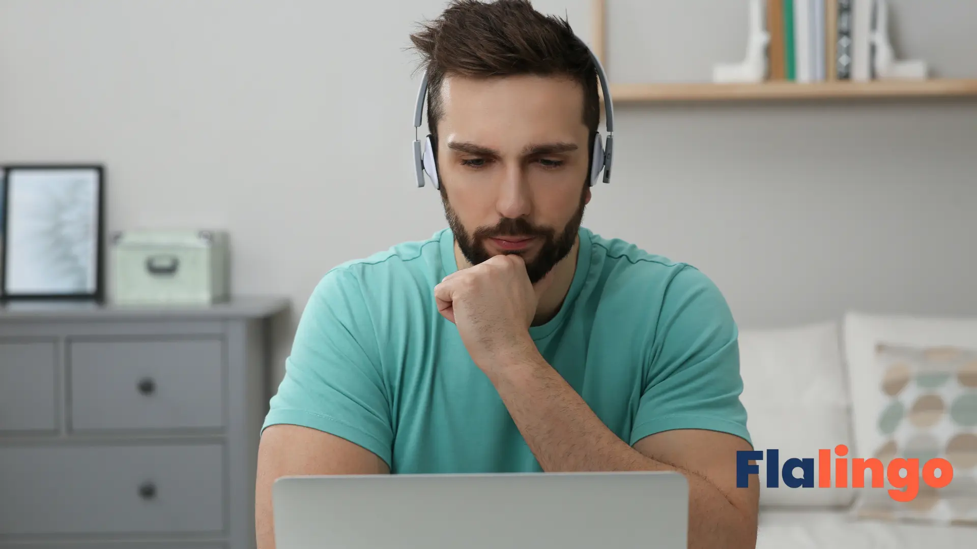 IELTS Listening Rehberi: Sınav Yapısı, Soru Tipleri, Aksanlar ve Puanlama